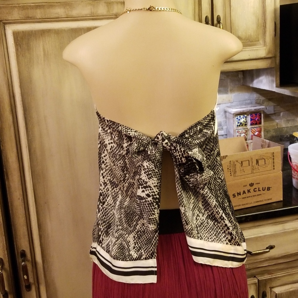 Express halter top - Picture 2 of 8